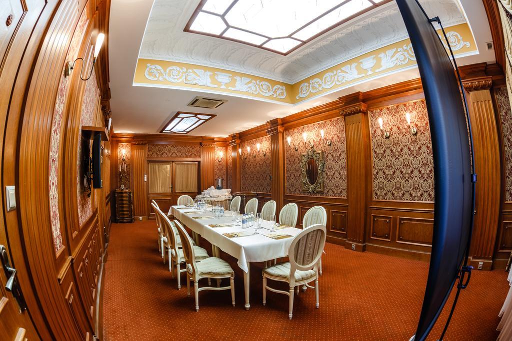 Hotel Gloria 3*